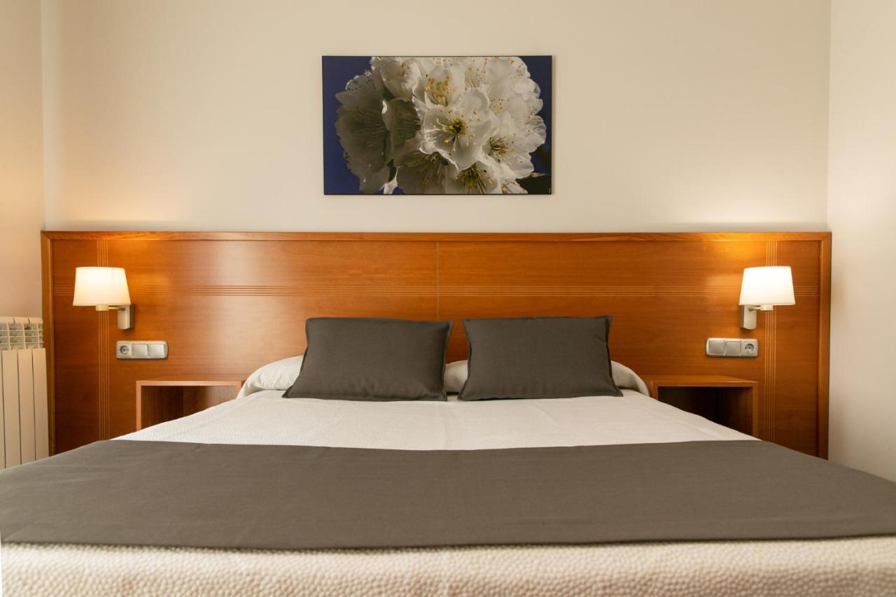 Aparthotel Cal Marcal Puig-reig Zewnętrze zdjęcie